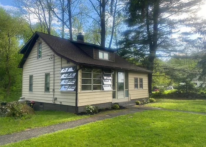 Newly Renovated 3Br Hudson Valley House